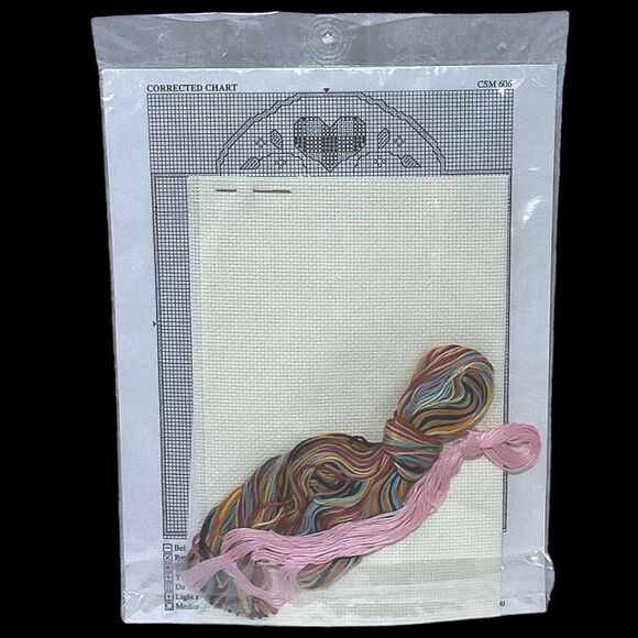 BANAR DESIGNS There is Something to Love in Everyone Bear Cross Stitch CSM-606 - Picture 2 of 4